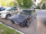Серый автомобиль марки «BMW» на общественной стоянке, на улице Жуковского в Красногорске.