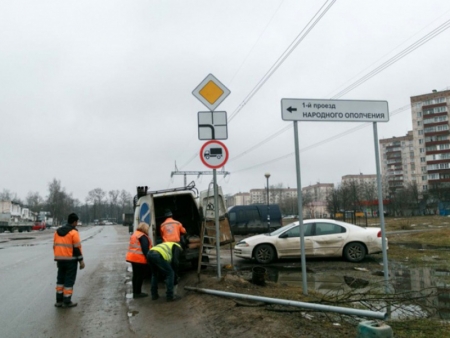 Запрет на парковку грузового транспорта введен в Красногорске.
