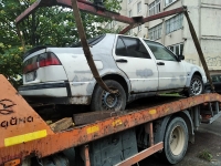 Перемещение автомобиля марки «Сааб» белого цвета на улице Ленина в Красногорске.